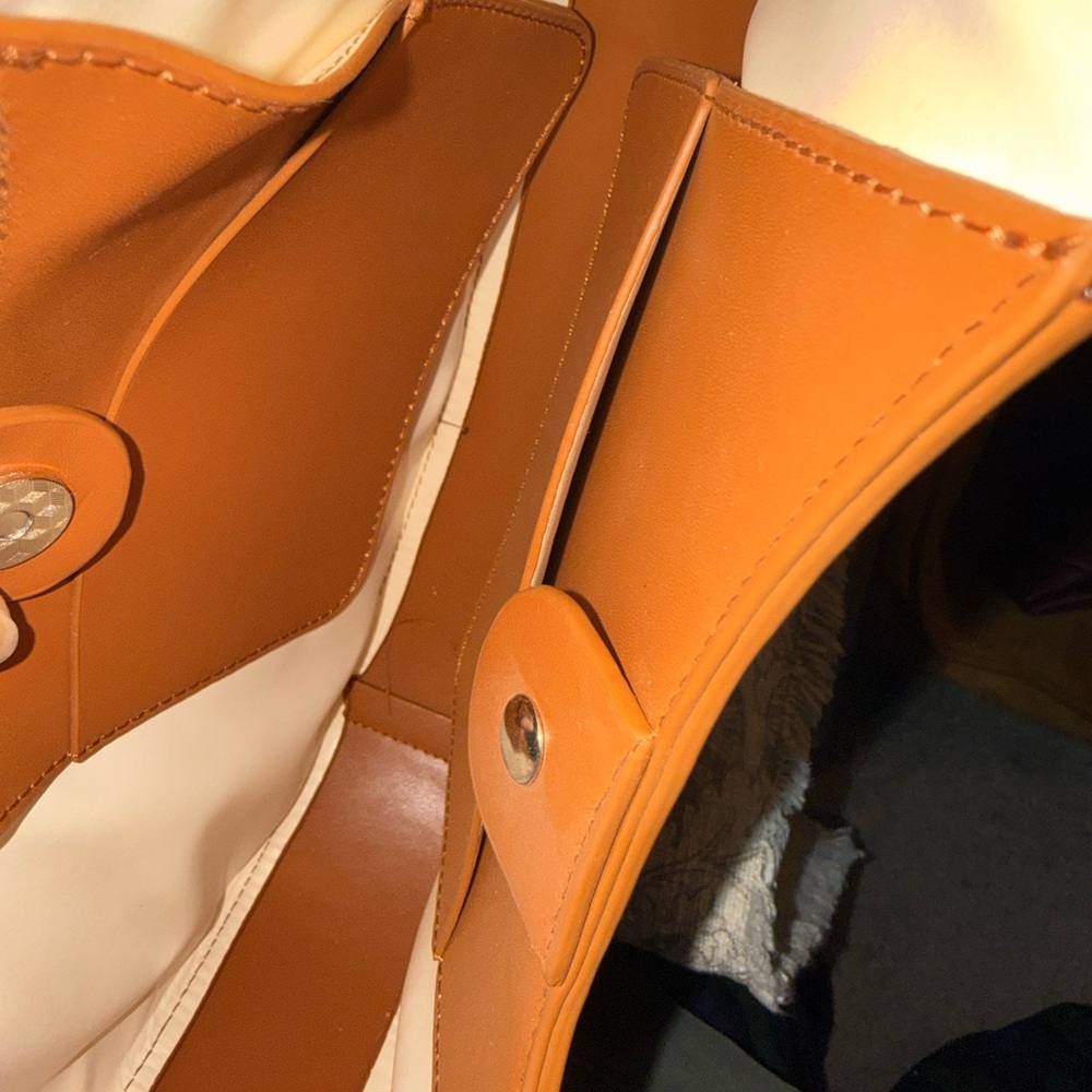 Tan Leather Shoulder Bag - Picture 7 of 9